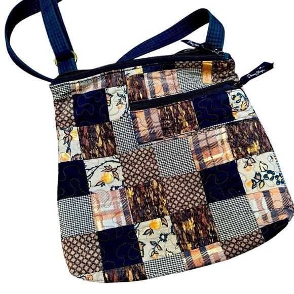 Donna Sharpe Quilted Crossbody Bag with Expandable Strap - Picture 1 of 9